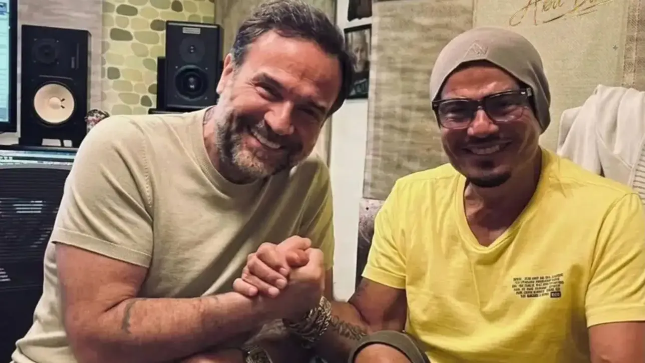 تفاصيل جديدة عن ألبوم عمرو دياب المرتقب.. تعاونات فنية وعودة أسماء غائبة