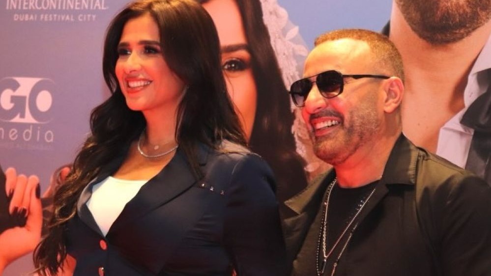 «خلي بالك من نفسك» ينطلق من السعودية.. ياسمين عبد العزيز وأحمد السقا يحتفلان بأول عروض الفيلم وسط تفاعل جماهيري